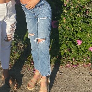 Abercrombie and Fitch Ultra high rise ankle straight jeans!!